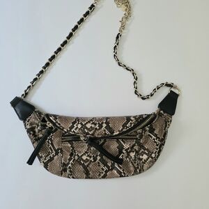 Stylish Snake Print Crossbody Bag